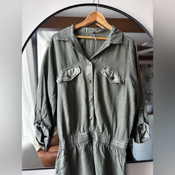 YOUNG FABULOUS AND BROKE | olive linen blend romper | size medium - Picture 5 of 7